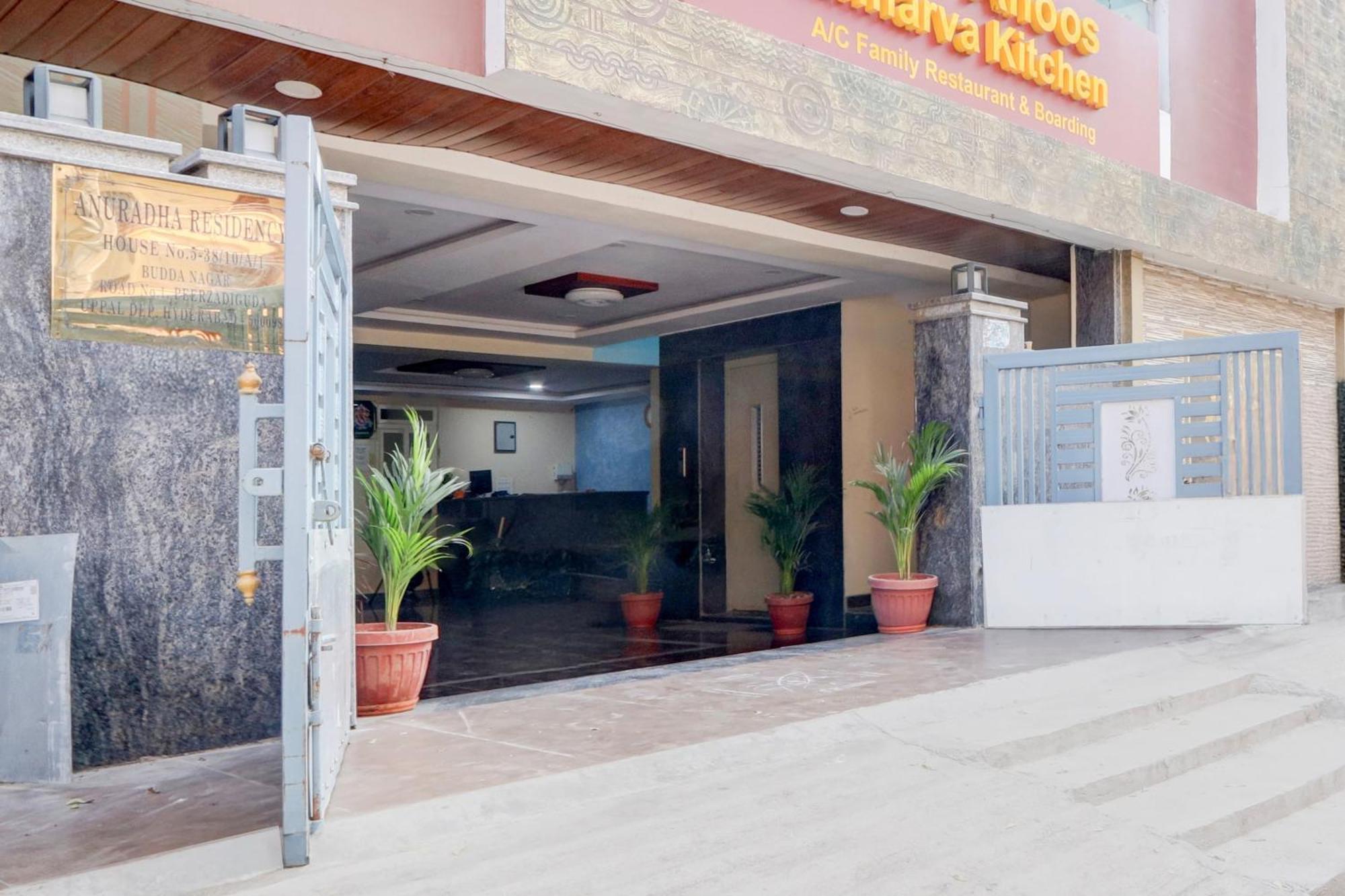 Hotel O Anoos Minarva Hyderabad Exterior foto